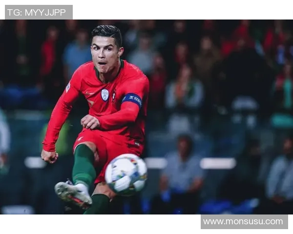 汤字开头的足球明星盘点及其在足球历史上的影响与成就分析