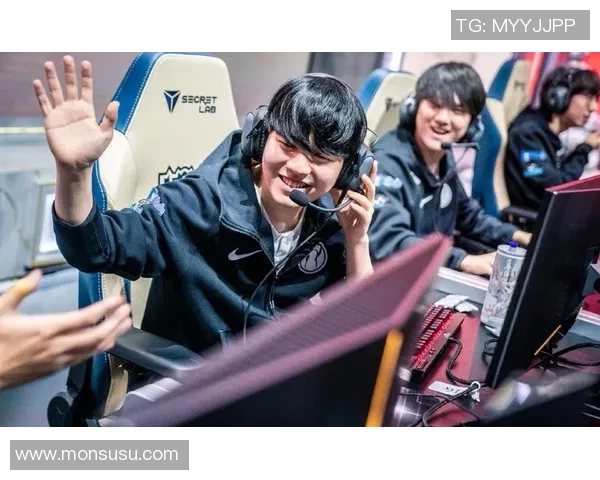 数据分析：FPX的团队协作表现